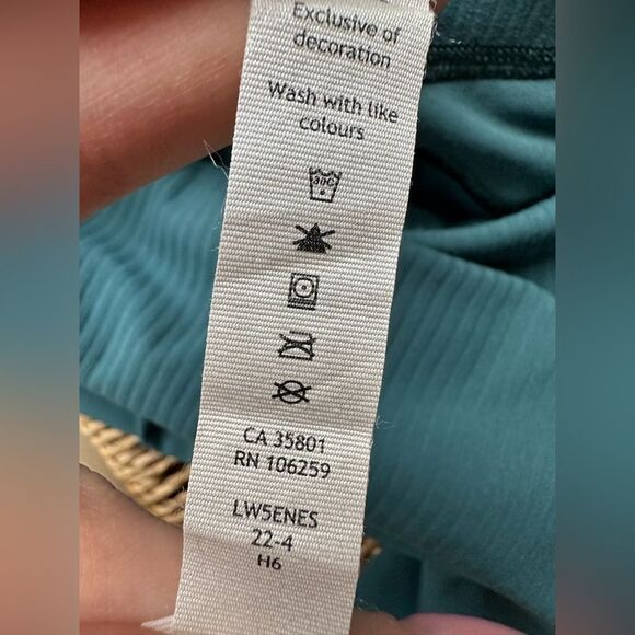 Lululemon size 6 Align Super High Rise Ribbed Waist Jogger Green Jasper nulu - Picture 6 of 6